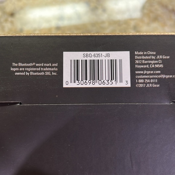 **New In Box** Grilling Traditions Wireless Boombox Cooler Bag - Picture 6 of 6